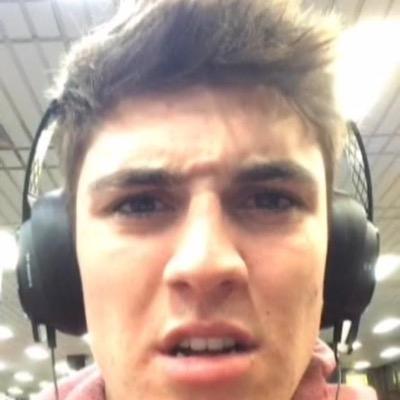 i just gave you a free follow so please follow my main: @woozywilko or i unfollow