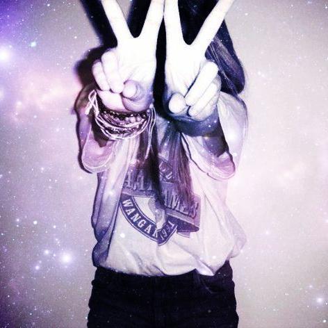 AthenaSmiles_'s profile picture. My name is Athena and i am strange person so fallow ill eat you!