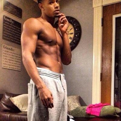 YoungRuski's profile picture. 