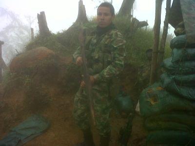 SOY MILITAR Y QUIERO CONOCER AMIGOS. ANTIOQUIA. WHATSAPP 3046172786