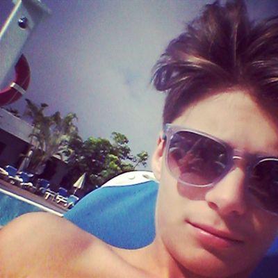 critchley_billy's profile picture. AYD?