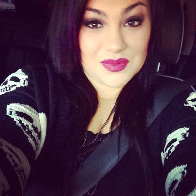 Hi my name is Alma, I have 2 beautiful kids that mean the world 2 me I am a Certified Eyelash Extension trainier & also a makeup artist in Yakima Wa area