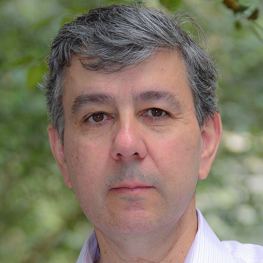 Pablo J. Farías Profile