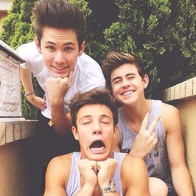 twenty-five to life so you bust out of prison . us , trust a couple things I can't spell w/o U @ShawnMendes