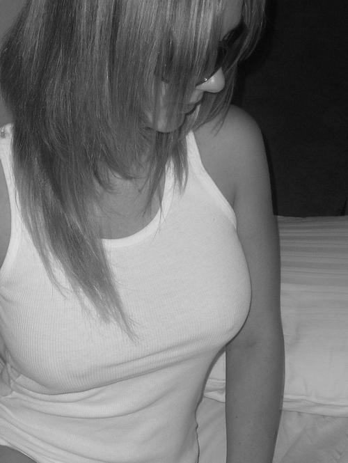 Fan of MMA, Work for http://t.co/rS5BFvwjuD..Love to go to Vegas for the UFC fights and parties!!!