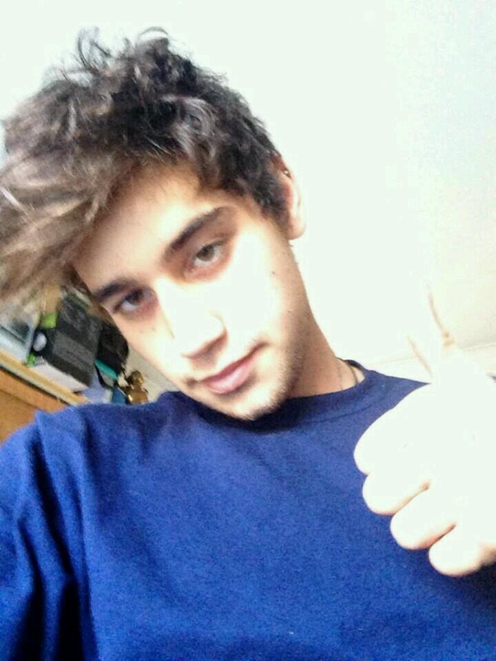 19, Aussie, Italian.1/5 Janoskians Also known as Luke Brooks. Sloth King and part dog. ❤ @FukLukeBrooks is my everything. ❤ if you don't like it, Fuck off