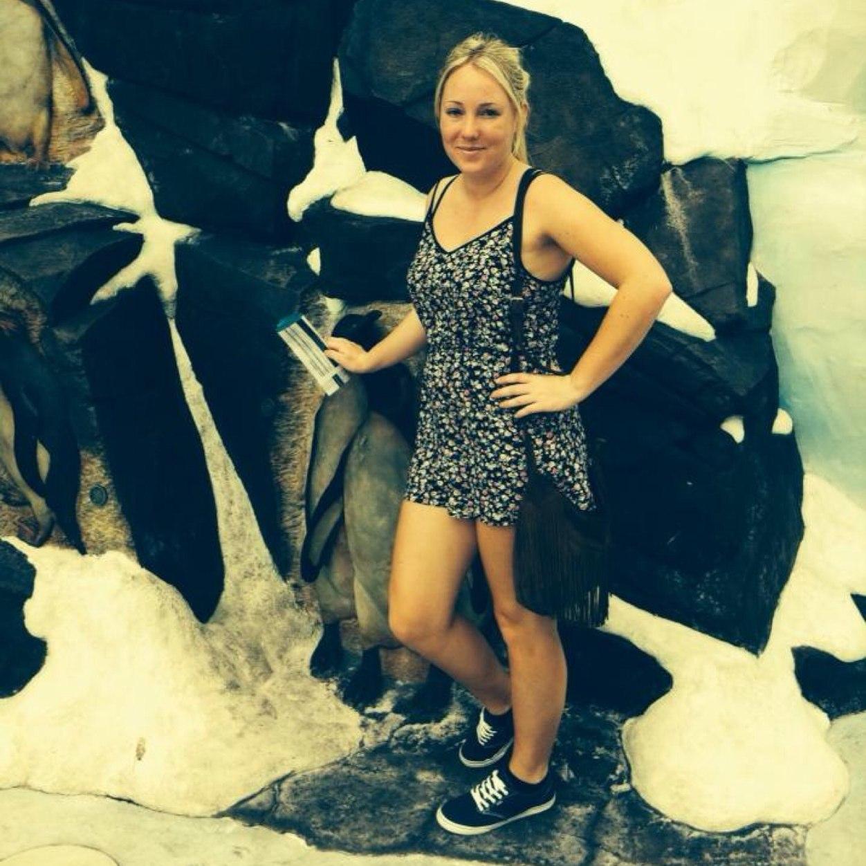 BeckyArm19's profile picture. 