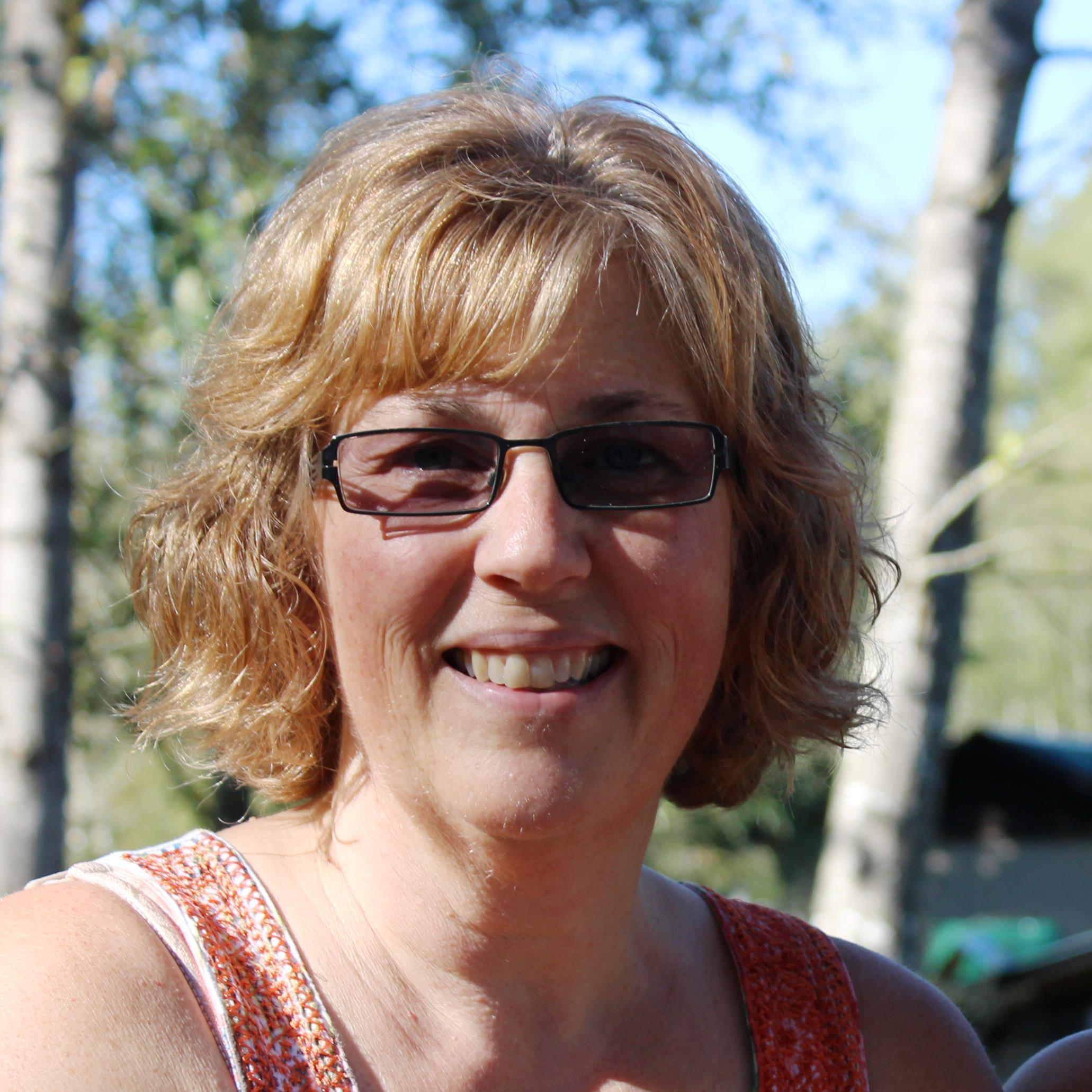 AngelaL85156731's profile picture. Mom. Daughter. Friend.  Lover of dogs, music, gardening and life.  Transitioning to life in the country.