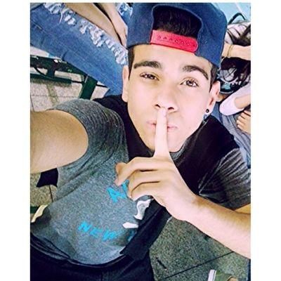 Insta eae_wingles  My inspiration is to be happy-Queen B