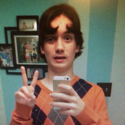 IL_average's profile picture. Send us in pics of average looking people. Why be hot when you can be average?