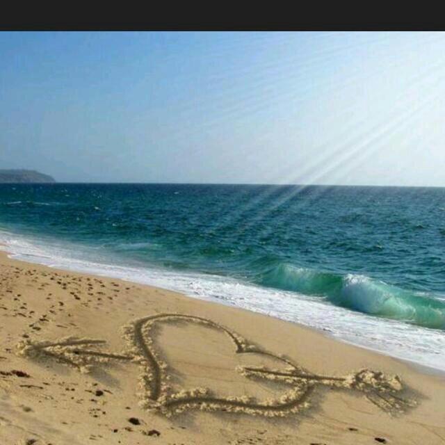 عٌأّئشٍ فِّيِّ أّلَغٌربِةّ
شٍمَأّلَيِّ--------شٍمَريِّ
عٌشٍقِيِّ لَخَوِأّلَيِّ فِّيِّ دِيِّر أّلَزِّوِوِر