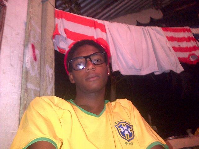 All my haters love me because I'm being real. (Love writing song,sing,playing football and fighting) I am a action type person. 28/06/1996 whatsapp: 18687662379