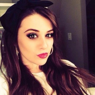 mirror, mirror on the wall, who is the greatest of them all? [descriptive rp|unclaimed]