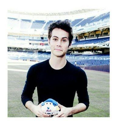 just a girl trying to get Dylan O'Brien to follow her so she can direct message him how much he means to her