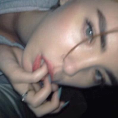 sm0kingzouis's profile picture. quiero pollito