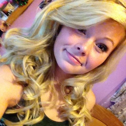 AmandaBednarczy's profile picture. 