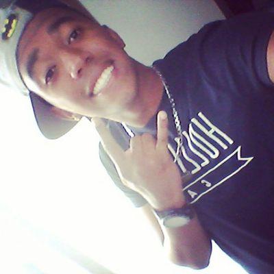 - Verás que um filho teu não foge a luta ~