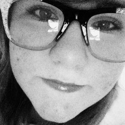 starbucks is life 
skateboarding is perf❤️ 
arizona tea is the http://t.co/KLpOU2vEPM 
O2L and Magcon are my inspiration☺️