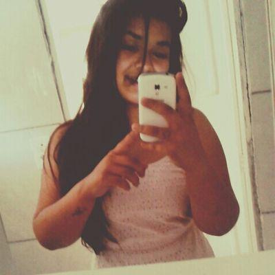 A alegria evita mil males e prolonga a vida.