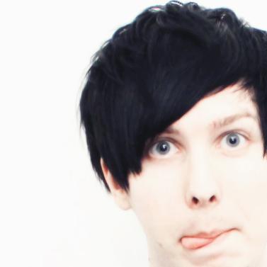 larry and phan fics??? yes i do believe it is. if you need help finding a fic hmu