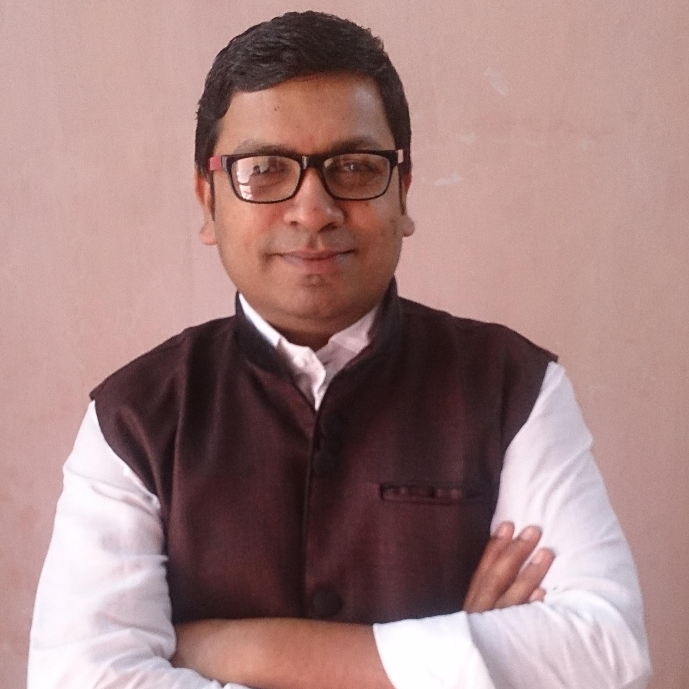 Ceo of KIIPC and Insurance adviser at LIC