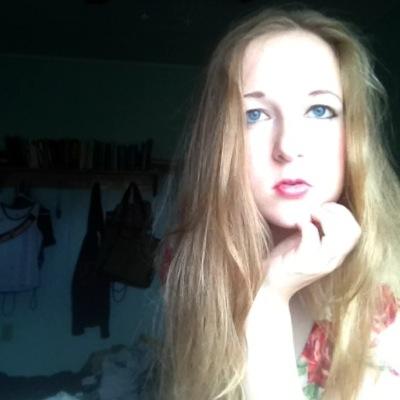 @teenagequeen7 is my milkshake date ☀︎getting burnt from all my sunshines☀︎ +, #starsstripesandmaplesyrup, wwa, x, rowyso tours ▼△▼△▼△▼△▼