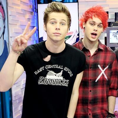 RETWEET THE LINK DOWN BELOW AND FOLLOW @punk_rock_muke_