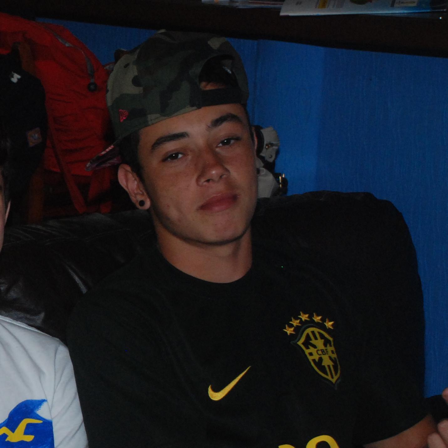 whats 942584553