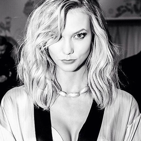 Official Twitter of http://t.co/xbYfgG2c7w, your best source for the gorgeous supermodel @karliekloss