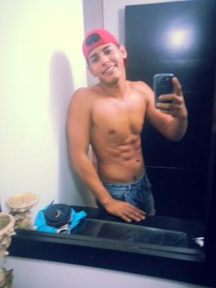 BBM :2853D0A2 WhatsApp :3148833545