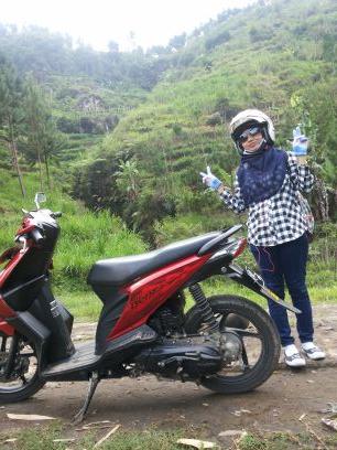 Dibalik semua cobaan yg datang ,, allah telah merencanakan hal yg indah yg tidak kita ketahui ..