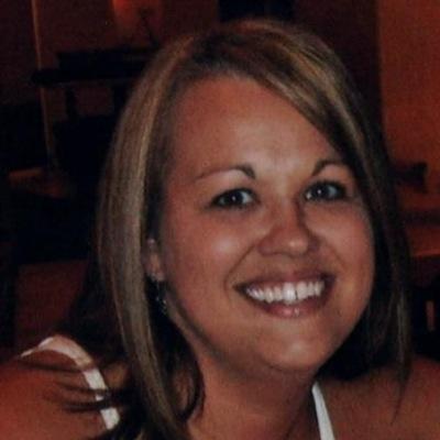 DebM4400's profile picture. Wife. Fur Mom. Nurse.