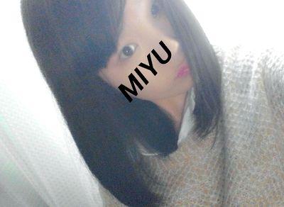 関西  ＫＹＤ３年。１８でやんす。もう卒業。知り合い拒否。それ以外ドンドンfollowよろしくっ。ＤＭは受け付けません。followやめるなら最初から辞めて!!完全承知で多重人格。 コミュ障 腹黒くないですよ。たまに自発するんでfollowお願いします。CW頑張ってる。変人  馬鹿  無意識  飽き性。 性格直し中