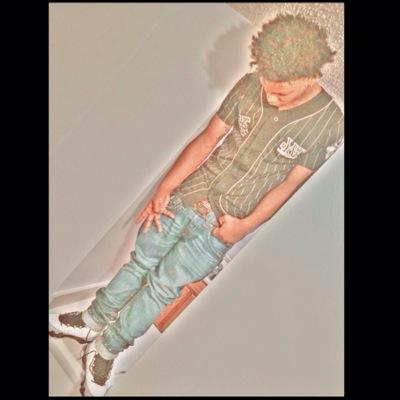 You Only Live Once But If You Do It Right Once is Enough. Living Like Its No Tomorrow #Zone4 #Sq #400Shxt #FOE✊ Free My Dad