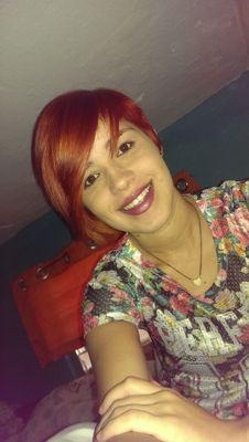 HUMILDE, SENCILLA, DIVERTIDA, AMISTOSA... SIMPLEMENTE VIVO LA VIDA AL MAXIMO Y LUCHANDO SIEMPRE PR LO Q KIERO HASTA Q LO TNGO...