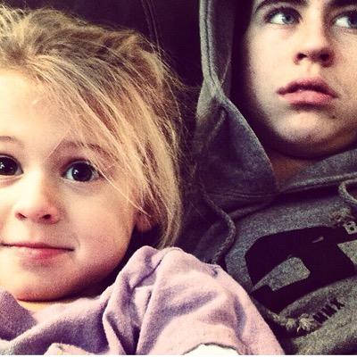 smilelikebritt's profile picture. im depressed stressed and magcon obsessed