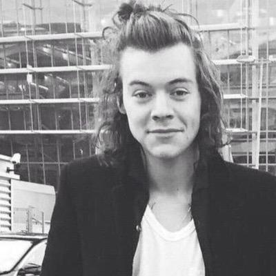 free follow!!! please follow @harrybudx since I gave you a free follow and bc u like one direction lmao