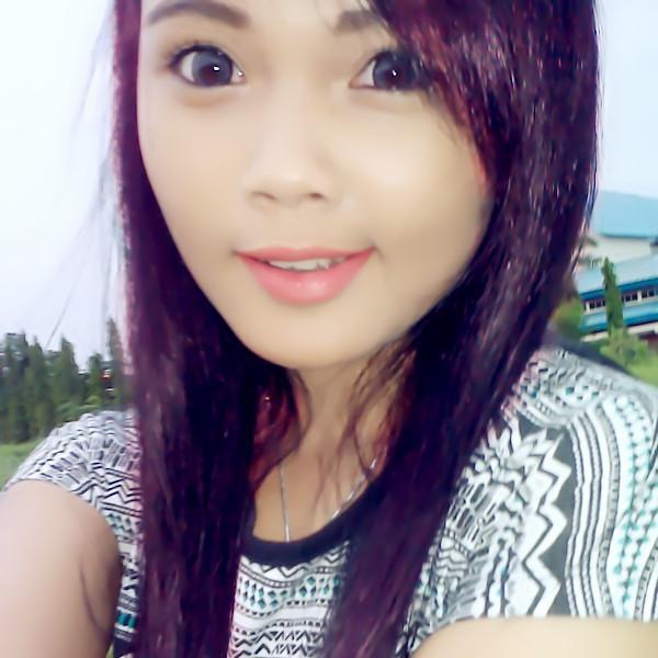 ernasilvia1's profile picture. mention dulu baru tek follback