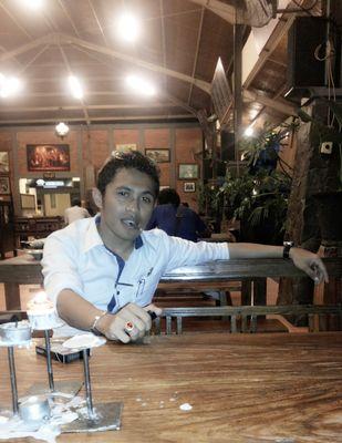 Advocate & Legal Consultant | PERADI | Indonesian Advocates Association | DPC GMNI Malang | KORDA GMNI JATIM 2014/2016| @BeswanDjarum 25