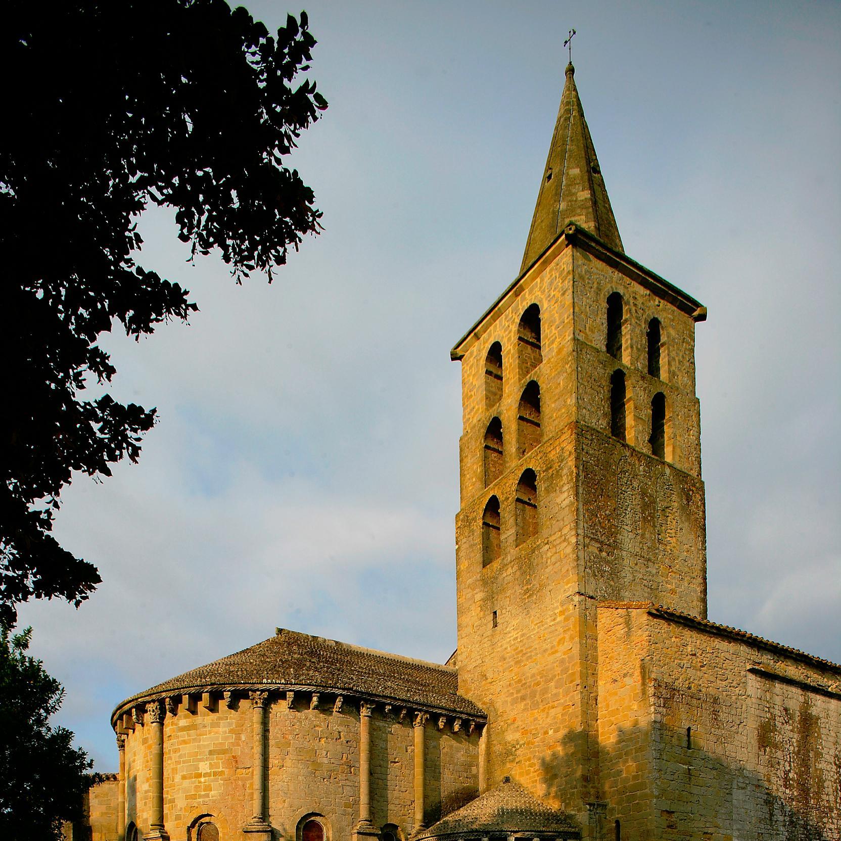 Abbaye bénédictine de Saint-Papoul, joyau du Pays Cathare. #abbaye #saintpapoul #histoire #architecture #romane #cathédrale #église #catholique