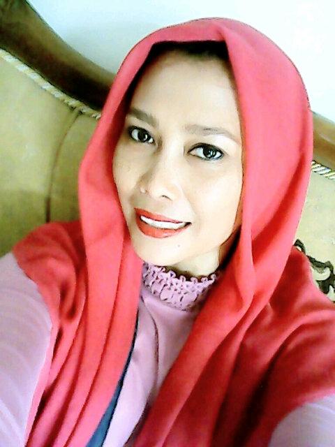 Dani Kusuma Sanggar Rias Manten n Wisuda # Jilbab # Sanggul # Dekorasi # Viideo Shooting  Wa 088806440929 Pin 32A9AF20 ..... please follback gals.. thankyou