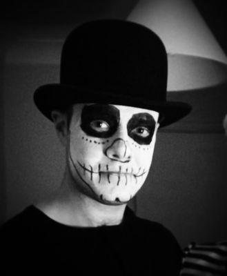 davetronicus's profile picture. Experiences, not things.