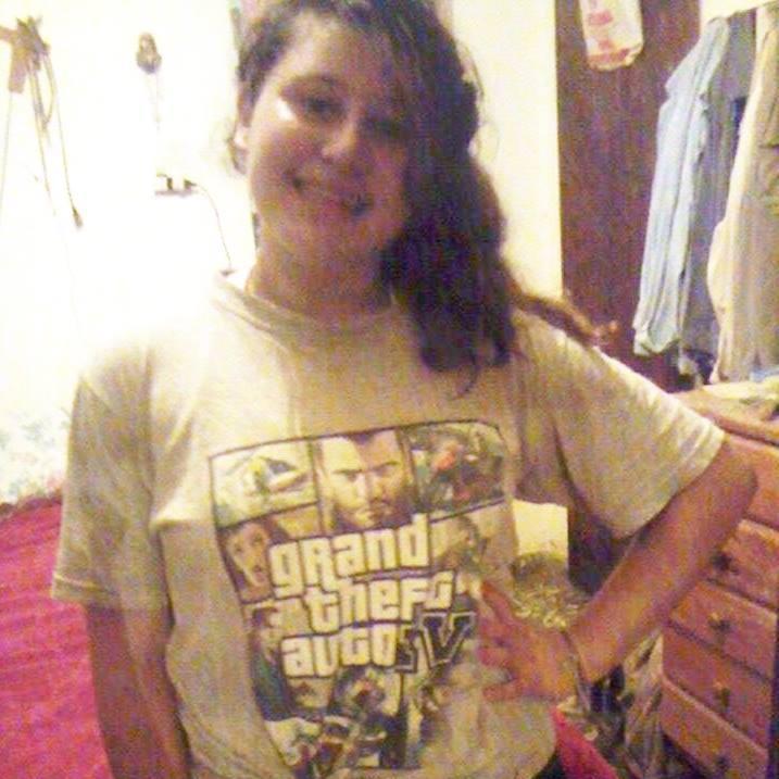 Me Llamo Ludmila Charrute .. Nací 3/7/2000 En Concordia, Vivo En Concordia Desde Hace Mucho y Me Gusta Escuchar Musica, Estar Con Amigos y Bailar,♥SEGUIME♥Grax*