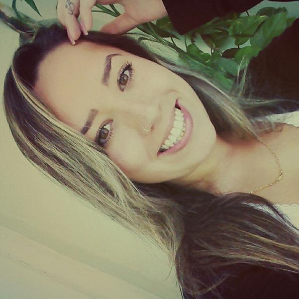 karinaapera's profile picture. Faith moves mountains ♥