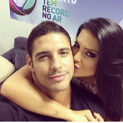 Marlos Dé Dh Brunninha❤️❤️❤️
dia q mozao(marlos) me seguiu : 29/11/2014