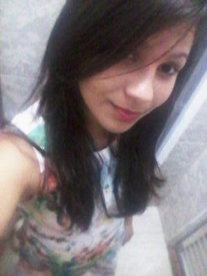 Teu jeito sem jeito, me atrai, me distrai e me faz te querer ainda mais.                               snap:maybiapires