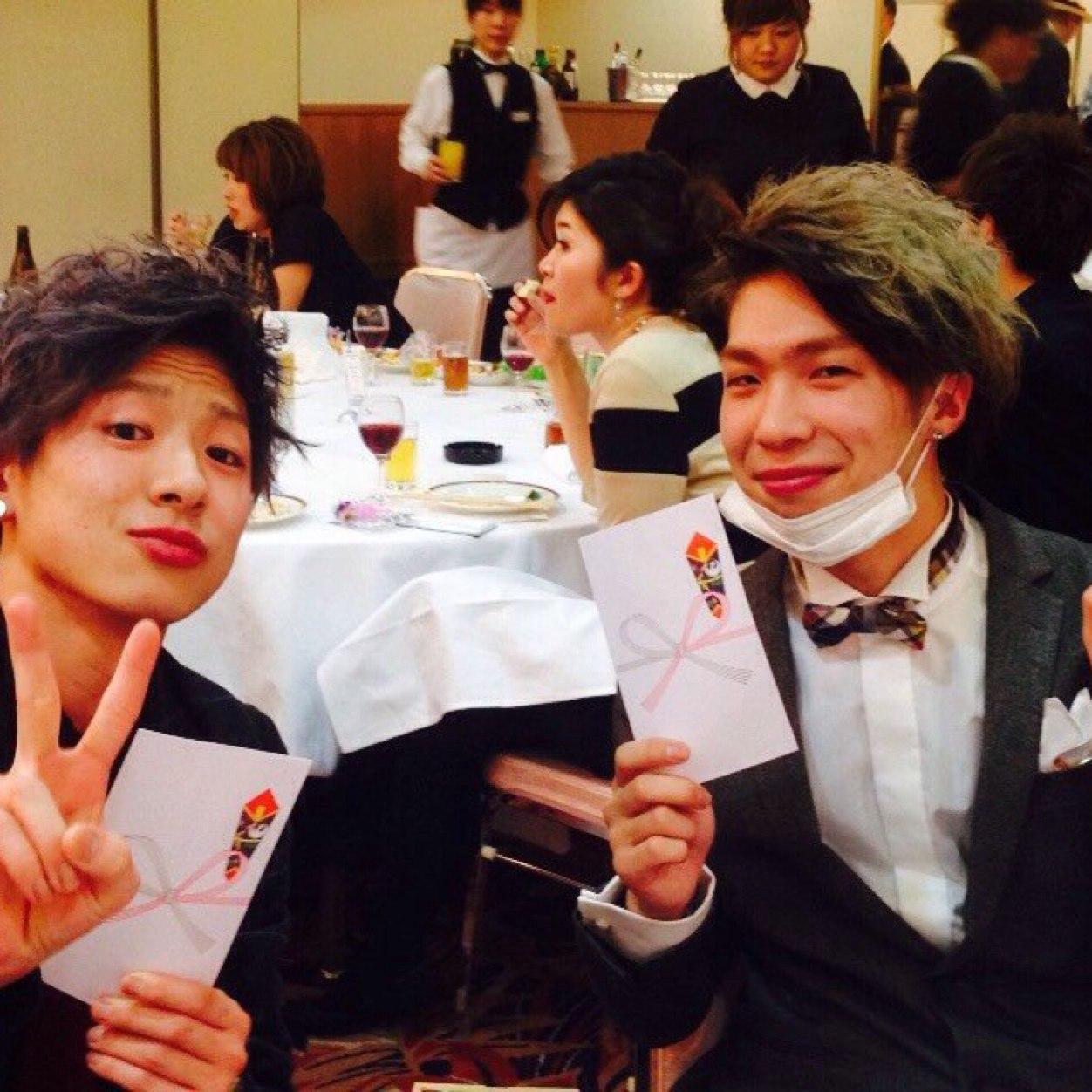 ぎゃお Twitterren ララヘアーで検索していろいろ見てたけどやっぱ賛否両論あるよね なんかもっともっと努力して少しでもララヘアー いいよねって岩見沢といえばララヘアーだよねって言ってもらえる美容室にしたいなと んーなんか難しいね なんか切ないね 頑張ろっ