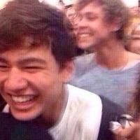 i just want michael to follow me okAy !! i love you guys !!