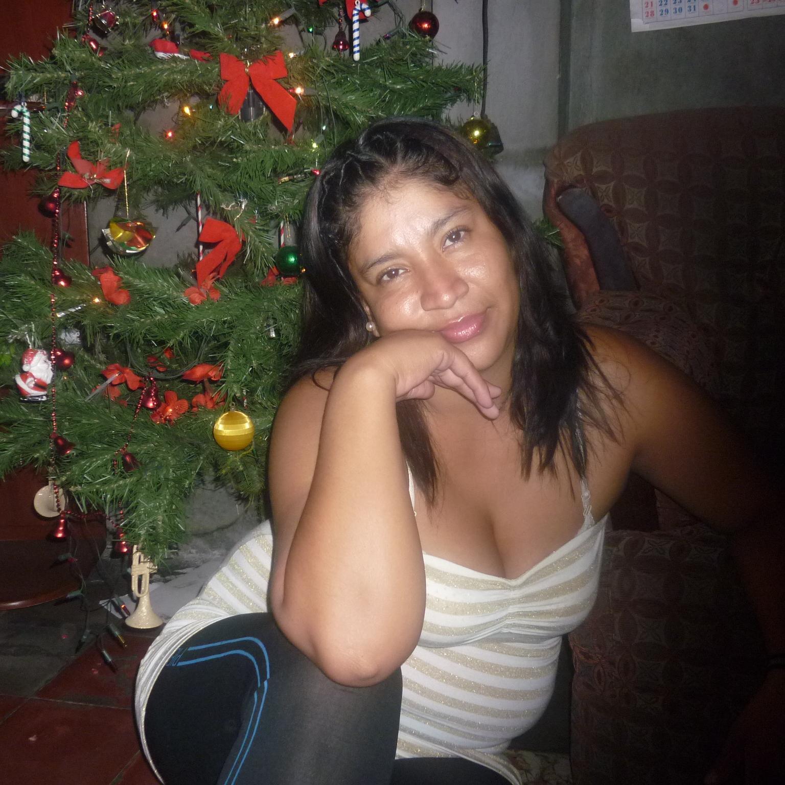 madre de 4 hermosos hijos super feliz