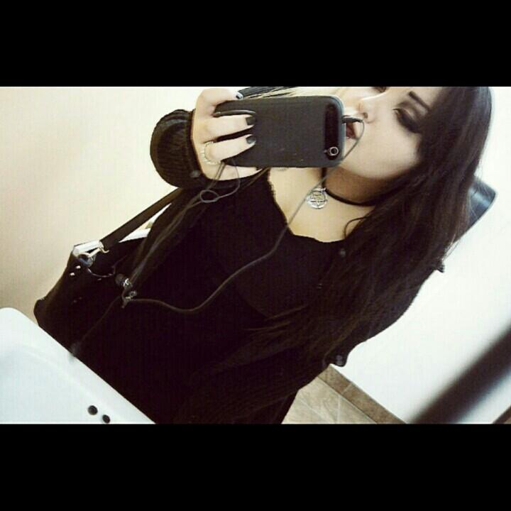 Art★
Music☆
Tim Burton★
Books☆
The Moon★
Nighttime☆
Cats★
Anime☆
Manga★
Body Mods☆
Creepy Stuff★
Lone Wolf☆
Good Vibes★
16 ☜